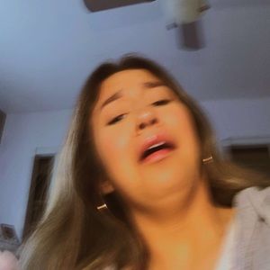 Meet your Posher, Priscilla